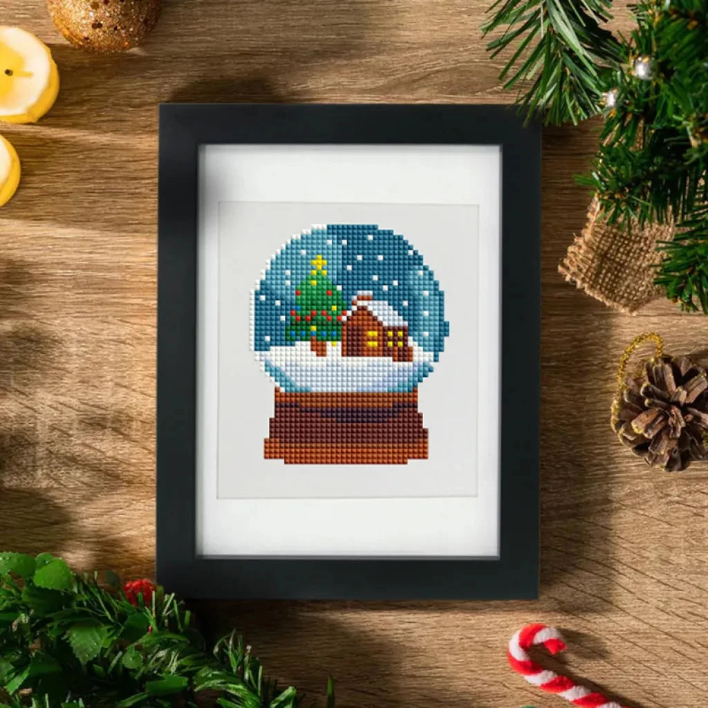 Christmas Mini Diamond Painting Version 1 - 12 Pieces